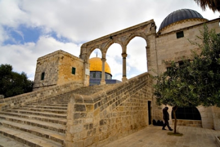 Golden Dome mosque image